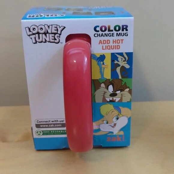 Warner Bros. Looney Tunes Color Change Mug - Red and Black - Picture 3 of 11